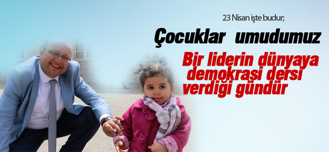 CHP İlçe Başkanı Elikesik; "bir liderin dünyaya demokrasi dersi verdiği gündür."