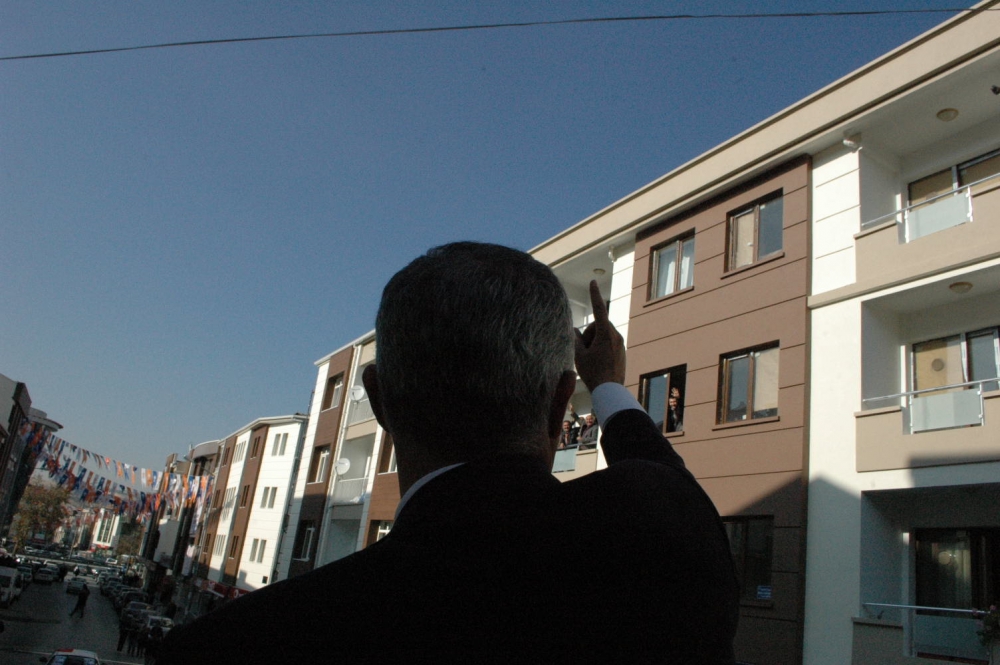 ERCAN ŞİMŞEK GÖLBAŞI'NDA KASIRGA ETKİSİ YARATTI ! galerisi resim 41