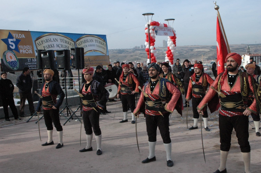 ALPASLAN TÜRKEŞ PARKI AÇILDI galerisi resim 5