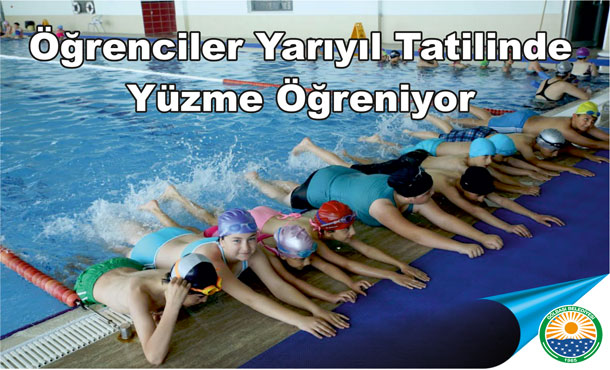 Öğrenciler Yarıyıl Tatilinde Yüzme Öğreniyor