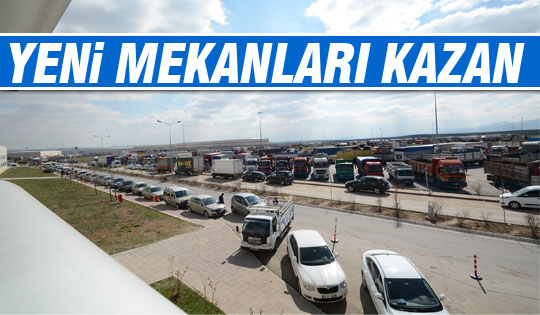 Şaşmaz'daki tır ve kamyonlar taşındı