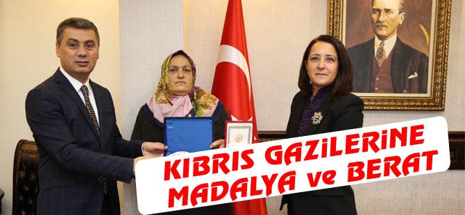 KIBRIS GAZİLERİNE MADALYA VE BERAT TAKDİMİ