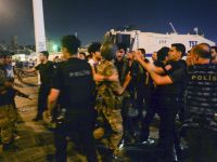 İstanbul üzerinde uçan darbeci F-16 pilotları tutuklandı