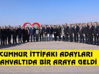 Başkan Şimşek Cumhur İttikakı adayları ile bir araya geldi