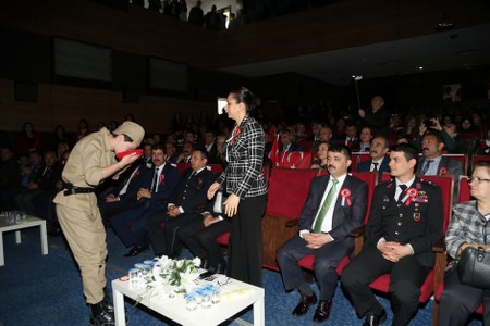 b00y8784_450x300.jpg